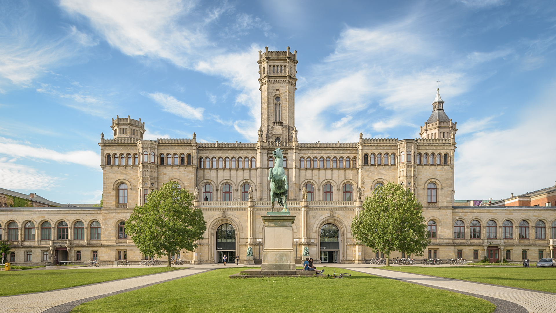 Staff search – Organisations and Persons of the LUH – Organisations and